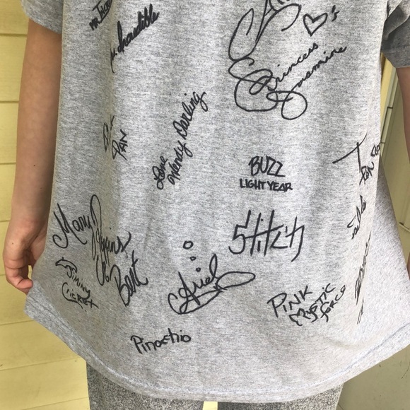 Disney T-shirt - Picture 7 of 8